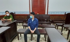 Làm giả giấy tờ, bán 