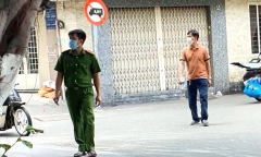 Vụ người đàn ông tử vong trên vỉa hè ở TP.HCM: Nạn nhân gãy lìa chân, vỡ xương sọ
