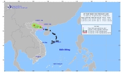 Bão số 2 suy yếu thành áp thấp nhiệt đới, Hà Nội mưa to kèm gió giật mạnh
