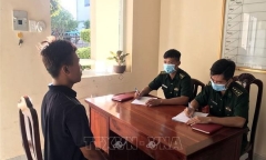 Tiếp nhận 9 người Trung Quốc trôi dạt trên vùng biển Phú Quốc