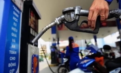 Giá xăng dầu dự báo tiếp tục tăng ngày mai (1/11)