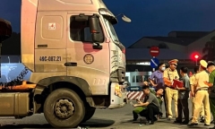 Vụ xe đầu kéo gây tai nạn khiến 4 người tử vong ở Bình Dương: Gia hạn tạm giữ tài xế