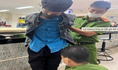 Đồng Tháp: Mang hộp quẹt hình súng đi cướp ngân hàng