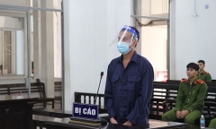 Khánh Hòa: Bị chê hình xăm xấu, nam thanh niên đâm bạn nhậu trọng thương