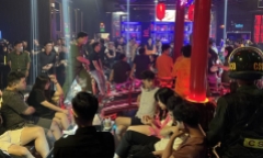 Đồng Nai: Đột kích quán bar Kosho, phát hiện hàng chục đối tượng dương tính với ma túy