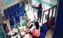 Thanh Hóa: Làm ăn thua lỗ, người đàn ông mang súng đi cướp ngân hàng