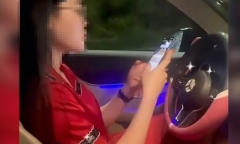 Xử phạt nữ tài xế Mercedes không thắt dây an toàn, buông 2 tay, quay TikTok