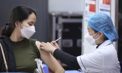 Bộ Y tế có hướng dẫn mới nhất về thời gian tiêm vaccine COVID-19 mũi 3 và mũi 4
