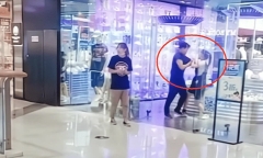 Vòi vĩnh đòi mua quần áo và giày trị giá hơn 6 triệu đồng, cô gái trẻ bị bạn trai lớn tuổi đánh tới tấp
