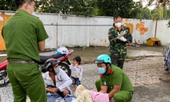 TP.HCM: Công an trực chốt giúp sản phụ vượt cạn ngay trên đường
