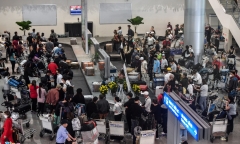 Sân bay Tân Sơn Nhất đón 100.000 khách trong ngày đầu năm mới