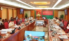 Ủy ban Kiểm tra Trung ương thi hành kỷ luật nhiều cán bộ