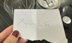 Cư dân mạng bất ngờ trước hành động của NSND Công Lý với vợ