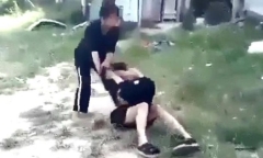 Vụ clip nữ sinh bị đánh hội đồng, lột áo giữa ban ngày: Hé lộ lời khai bất ngờ