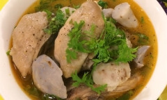 Cách nấu canh khoai sọ thịt gà đơn giản thơm ngon