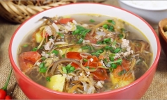 Công thức làm canh hoa chuối nấu thịt lợn hấp dẫn, thơm ngon