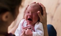 Bà ngoại 44 tuổi nhập viện tâm thần sau nhiều đêm thức trắng trông cháu