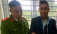 Bắt đối tượng vận chuyển 2 bánh heroin cùng hàng trăm viên hồng phiến trong dịp Tết Nguyên đán