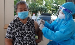 TP.HCM bắt đầu tiêm vắc xin Vero Cell cho người dân
