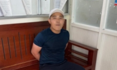 TP.HCM: CSGT khống chế đối tượng cầm dao rượt đuổi người đi đường