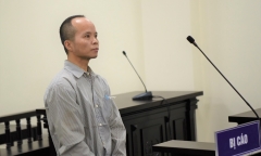 Đánh gãy chân 