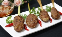 Gợi ý công thức làm món thịt lợn bọc sả chiên giòn cho bữa cơm gia đình thêm hấp dẫn