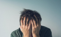 Kỳ diệu bé gái chào đời từ phôi thai “ngủ yên” hơn một thập kỷ