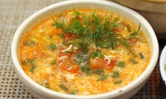 Công thức làm món canh cà chua trứng bổ dưỡng, không bị tanh