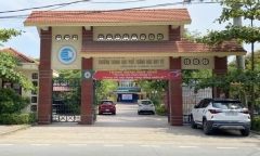 Kiểm điểm cô giáo chủ nhiệm thu quỹ lớp