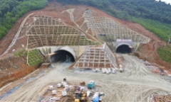 Kiên quyết xử lý các nhà thầu chậm tiến độ cao tốc Bắc - Nam qua Hà Tĩnh, Quảng Bình