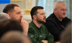 Căng thẳng Nga – Ukraine mới nhất ngày 26/2: Ukraine để ngỏ khả năng mời Nga đến hội nghị thượng đỉnh hoà bình