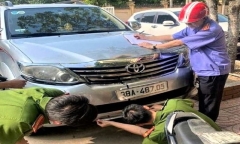 Điều tra vụ người đàn ông lái ô tô tông liên tiếp vào nhóm người sau tiệc rượu