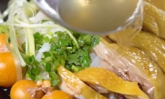 Cách nấu phở gà nóng hổi ngay tại nhà, ai cũng làm được