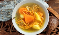 Hướng dẫn cách nấu canh nấm đông trùng hạ thảo bồi bổ sức khỏe cho người mắc COVID-19