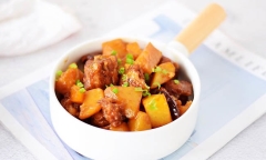 Hướng dẫn cách làm sườn kho khoai tây mềm thơm đậm đà