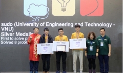 Sinh viên Việt Nam giành huy chương bạc tại cuộc thi lập trình quốc tế