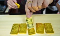 Giá vàng chiều nay (9/2): Giá vàng tiếp tục neo cao