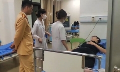 CSGT kịp thời đưa tài xế có biểu hiện bất thường trên cao tốc đi cấp cứu