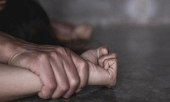 Gần 72 giờ truy bắt gã đàn ông làm chuyện “đồi bại” với cô gái trong xe buýt