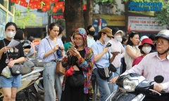 Phụ huynh ở Hà Nội nói về áp lực thi lớp 10: “Hiểu con quan trọng hơn kỳ vọng”