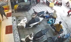 Clip: Vây bắt đối tượng đem vàng giả vào tiệm vàng cầm lấy 80 triệu đồng ở Đồng Nai