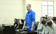 Người mẫu Nhikolai Đinh tàng trữ ma túy, lĩnh 2 năm tù
