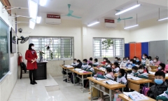 Ca mắc COVID-19 tăng mạnh, học sinh nhiều nơi chuyển sang học trực tuyến