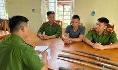 Phát hiện hơn 2.000 viên ma túy, súng và hung khí trong nhà đối tượng buôn ma túy