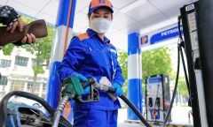 Đề nghị cắt giảm nhiều thủ tục hành chính trong lĩnh vực kinh doanh xăng dầu