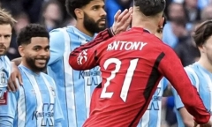 Có hành động chế nhạo, ngôi sao Man Utd bị 