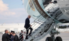 Tổng thống Joe Biden mắc COVID-19, tăng áp lực phải rút khỏi cuộc bầu cử