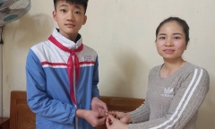 Nhặt được vàng, nam sinh lớp 9 ở Hải Phòng trả lại người đánh rơi