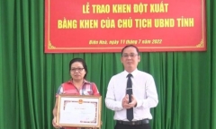 Nhặt được gần 160 triệu, nữ công nhân trả lại người đánh rơi