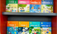 Xôn xao chuyện giá SGK mới lớp 3, 7, 10 cao gấp 2 – 3 lần sách hiện hành 
